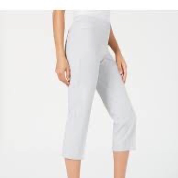 NWT Alfani Silver Crop Comfort Waist Size 8 Pants - Picture 3 of 3